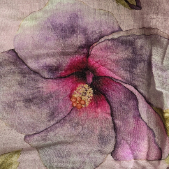 Coco moon Hawaii Hibiscus Honey Swaddle, Crib Sheet, & Changing Pad Cover Bundle - Picture 2 of 6